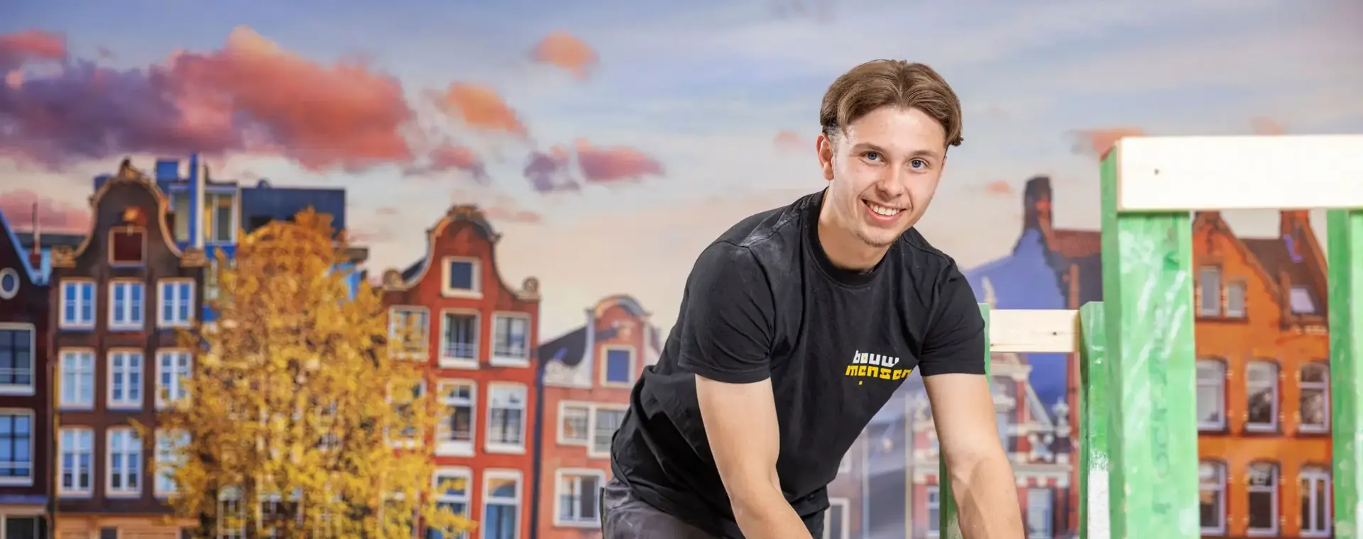 Student metselt een muurtje.