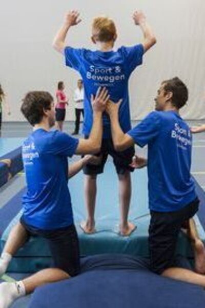Studenten in een sportzaal